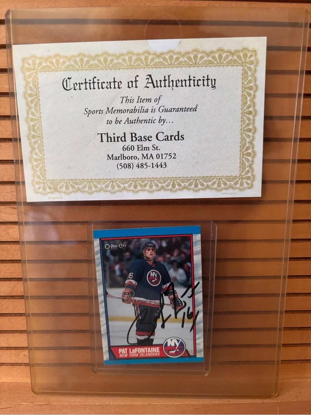 Pat LaFontaine New York Islanders SIGNED Hockey Card with COA